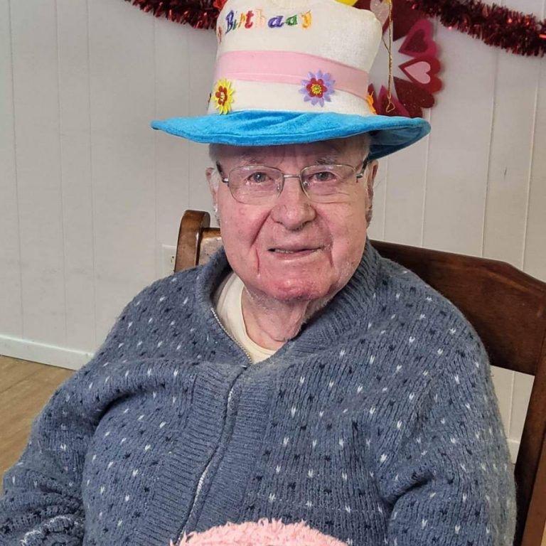 Employment Lakeside Villa